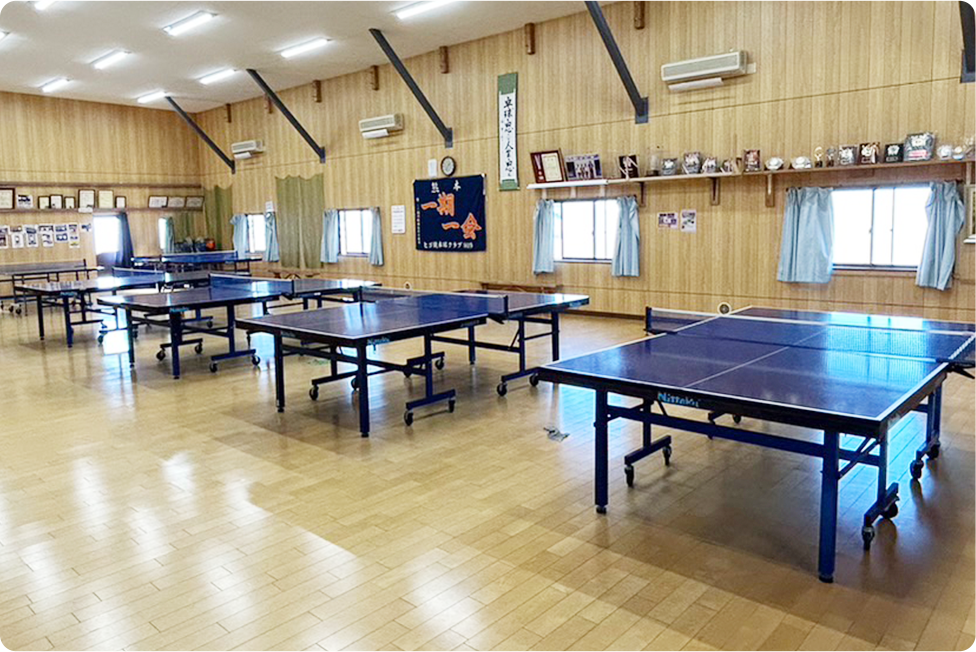 卓球場内観